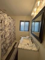 4-BR House, walkable distance to Michigan Stadium! - B&B Ann Arbor