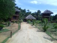 Eco Cabanas Marakolliya - Bed and Breakfast