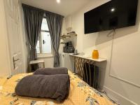Luxury Studio in Victoria, 7 minutes walk to Victoria Station, Room 2 - B&B Londra