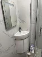Luxury Studio in Victoria, 7 minutes walk to Victoria Station, Room 2 - B&B Londra