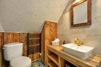 Vierbettzimmer mit Bad