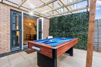 Luxury City Centre 5 Bed House with FREE parking- sleeps 12 - B&B