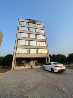 Eiffel Tower View Apartment in Bahria Town - B&B