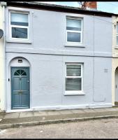 2-bedroom house in Cheltenham town centre - B&B