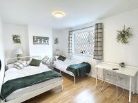 3 Twin Bedroom Entire House Sleeps 10 Driveway Parking near Coventry University and City Center - B&B Coventry