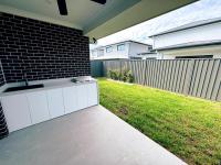 Brand New Luxury 4 Bedroom House - B&B Marsden Park
