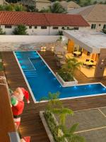 Praia de Guarajuba -BA, paz e água fresca a 900 m praia ! - B&B Camaçari