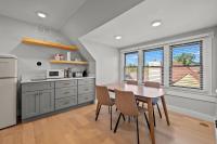 Broadway Dog-Friendly Loft with Parking - Ferienwohnung
