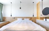King Room with Garden View