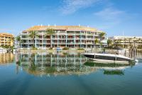 Seaside Sotogrande Retreat with pool - B&B