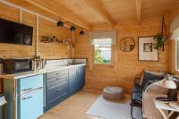 Scandi-Style Cabin in Bideford, Private Parking - B&B