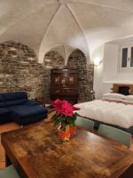 The courtyard of the 6 arches - B&B Garlate