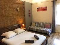 Les Cazes Terre Sainte 1 - Proche CHU - B&B