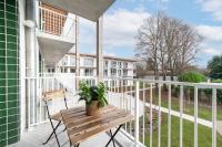 OVELIA Saint-Saulve - Les Quatre Jardins - Bed and Breakfast