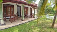Charika Villa - B&B