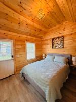 Saratoga Cabins - B&B