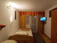 Single Room with Shared Bathroom