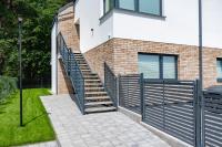 W Sam Las by Klif Ustka - Dwupoziomowy Apartament z 2 Sypialniami, Balkonem, Widokiem na Las i Parkingiem - B&B Ustka