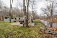EV Serene Modern Cozy Waterfront Fireplace Cottage - Chambres d’hôtes