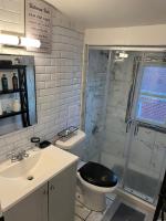Charming NYC apt near UBS and Belmont Park Village - B&B