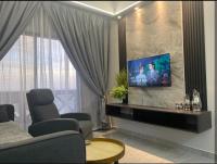 Appartamento con 2 Camere da Letto, Balcone e Vista mare