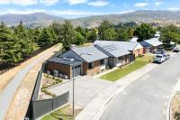 Whole holiday home and spa in sunny Cromwell - Ferienwohnung