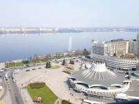 Апартаменты Sky в Мост Сити, 2 комнаты, Вид на реку, Балкон, Новый дом - Chambres d'hôtes Dnipro