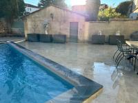 Appartement avec Piscine privée dans Résidence pour 6 personnes - B&B Uzès