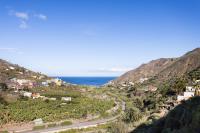 Home2Book Valley Views & Private Terrace Hermigua - B&B