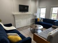Lovely 2BR Near Downtown Area - B&B
