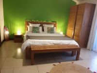 Deluxe Room (2 Adults + 1 Child)