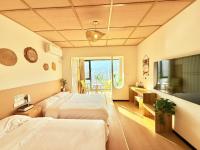 Deluxe Double or Twin Room with Mountain View