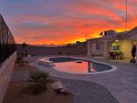 Stunning 4 bedroom pool home - B&B Lake Havasu City