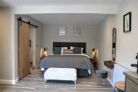 Luxury Suite - Samson in Beverley with patio and private parking - B&B