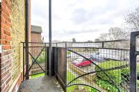 Cosy 1-Bed E15, sleeps 4, 1 min from tube Station Near O2 Arena - Chambres d’hôtes