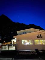 Kaikanten Rorbuer - B&B Sennesvik