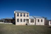 Spacious Group Retreat 3 Units Close to Wineries - B&B Fredericksburg
