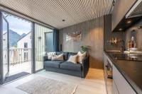 Modern apartment by the sea in Henningsvær - B&B Henningsvaer