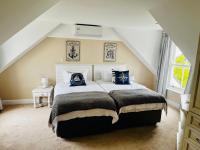 Camera Matrimoniale/Doppia con Letti Singoli con Bagno Privato