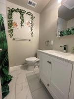 Wild Romance Hideaway 5 MIN Away from Downtown - B&B Philadelphia