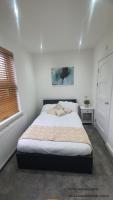 Harbour House - Wifi, Smart TV, Self Catering - Serving Contractors, Tourists, Santa Pod & Silverstone!!! - Bed and Breakfast