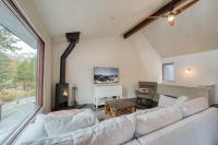 Valley View Townhome # 10 at Palisades by Tahoe Getaways - Shuttle & Walk to the Village! - Chambres d'hôtes Olympic Valley