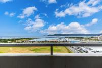 オーシャンビュー窓から見える景色を想い出にThe琉球タワー10B - B&B Yonabaru