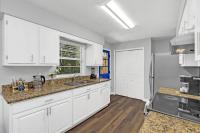 Cozy Villa with Spacious Outdoor Space - B&B Orange City
