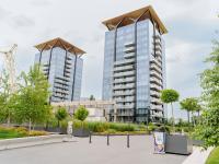 One Mircea Eliade - Luxurious Apartments with Panoramic City and Park View - B&B