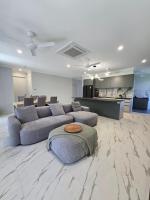 41RedPebbles Villa in Redlynch,Cairns QLD - B&B