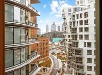 Spacious 3-bedroom with stunning Battersea views - Ferienwohnung London