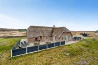 Beautiful Pool House With Outdoor Spa, Built In 2022, - B&B