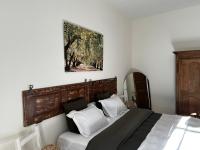 Deluxe Room (2 Adults + 1 Child)