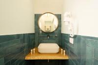 Deluxe Double or Twin Room with City View